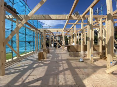 ９月上棟合計６棟【厚木市愛甲西Ｈ様邸】心を込めて上棟しました♪